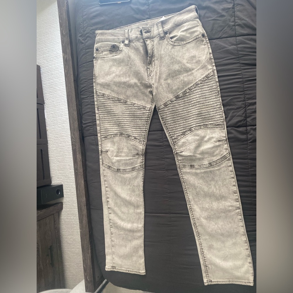 Mens True Religion Rocco Moto Distress Relaxed Skinny Gray, size 36